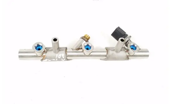 Audi A8 S8 D4 4H Fuel main line pipe 06E130089AF