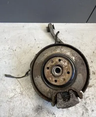 Peugeot 3008 I Rear wheel hub spindle/knuckle 