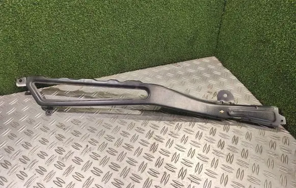 Renault Espace V (RFC) Fender mounting bracket 641343252R