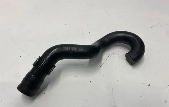 Audi A8 S8 D3 4E Air intake hose/pipe 077129951A