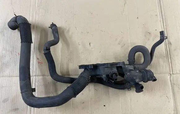 Dacia Lodgy Thermostat housing 110601013r