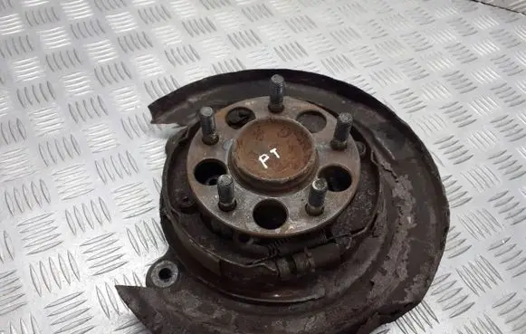 Mitsubishi Grandis Rear wheel hub spindle/knuckle 