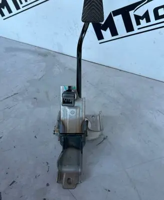 Hyundai i20 Active Accelerator throttle pedal 32800-C8100 938133S800