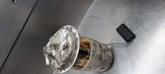 Peugeot 206 CC In-tank fuel pump 9633294680