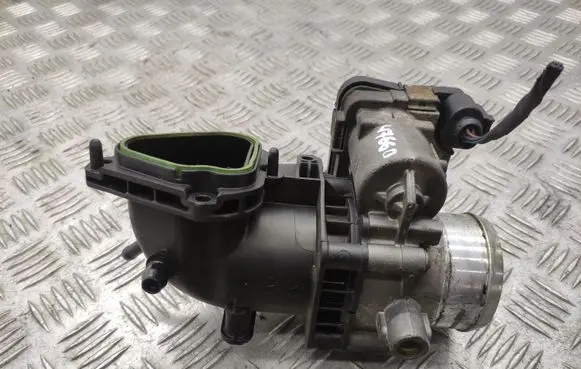 Volkswagen PASSAT B7 Engine shut-off valve 03C133062AA