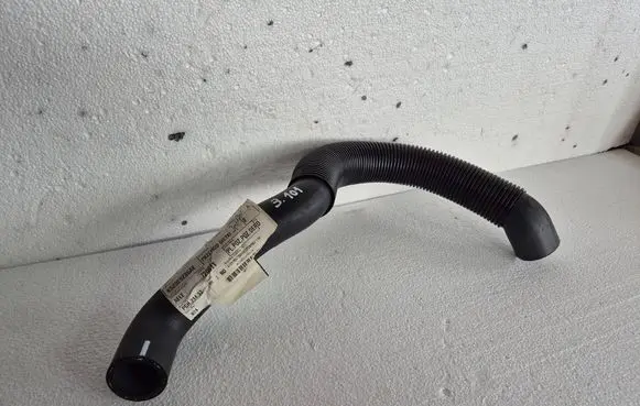 Jeep Cherokee XJ Engine coolant pipe/hose 52028286AE