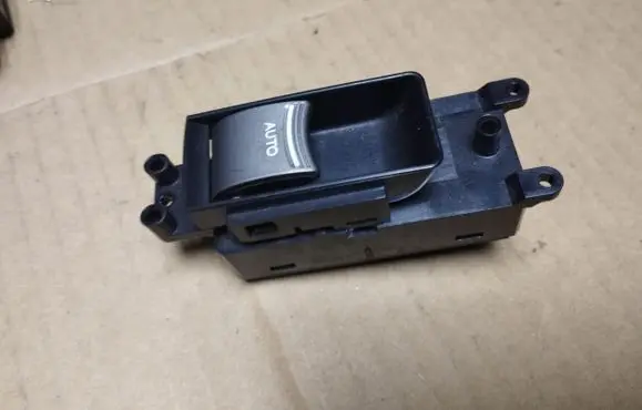 Honda Legend Electric window control switch 35760SJA013