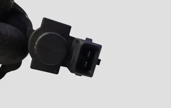 BMW 1 F20 F21 Turbo solenoid valve 70231800 7810831