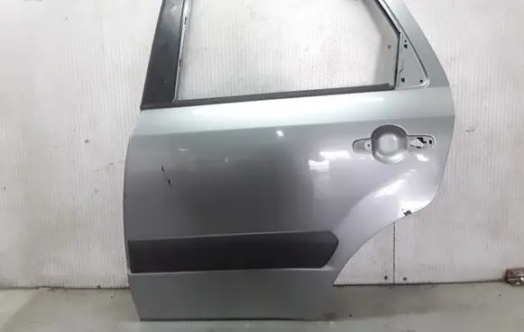 Suzuki SX4 Rear door