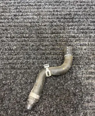 Volvo XC90 Engine coolant pipe/hose 31368487