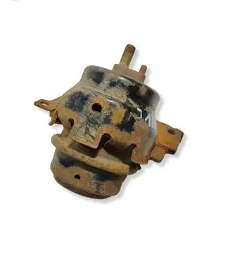 Toyota Land Cruiser (J120) Engine mount bracket 
