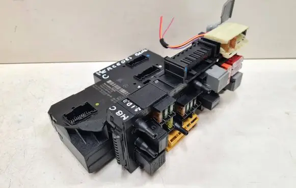 Mercedes-Benz C W204 Comfort/convenience module A2049001202 A2045459032 2129022702