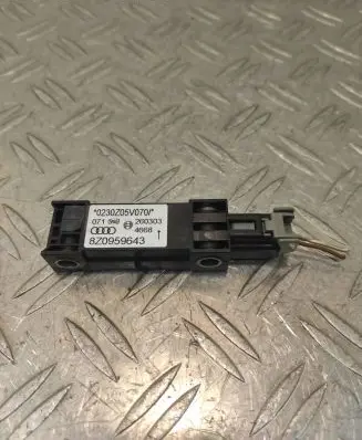 Audi A2 Airbag deployment crash/impact sensor 8Z0959643 260303 0230Z05V070