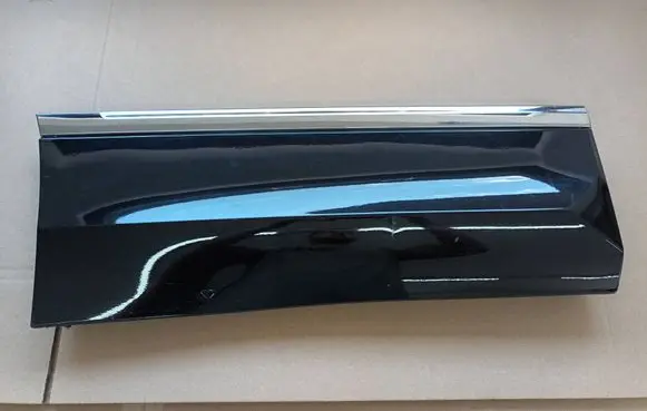 Volkswagen Tiguan Rear door trim (molding) 5NA854950AH