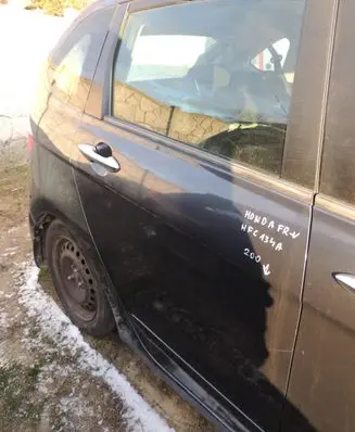 Honda FR-V Rear door