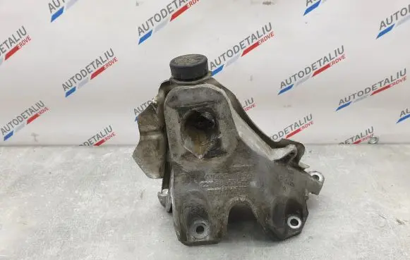 BMW X5 F15 Engine mounting bracket 6864614 22116864614