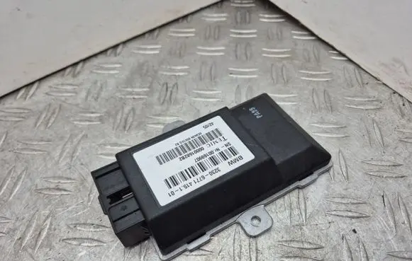 BMW 7 E65 E66 Steering rack control module 6771415 32306771415