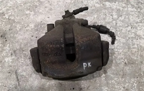 Volkswagen Golf Plus Front brake caliper