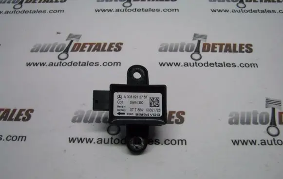 Mercedes-Benz S W221 Airbag deployment crash/impact sensor A0038212751