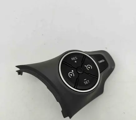 Steering wheel buttons/switches