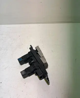 Chevrolet Captiva Seat control switch 