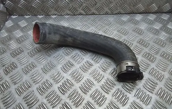 Volvo V60 Intercooler hose/pipe 31422379 P31422379