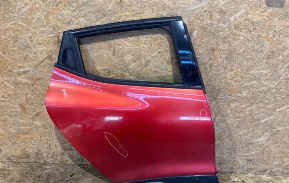 Renault Clio IV Rear door 