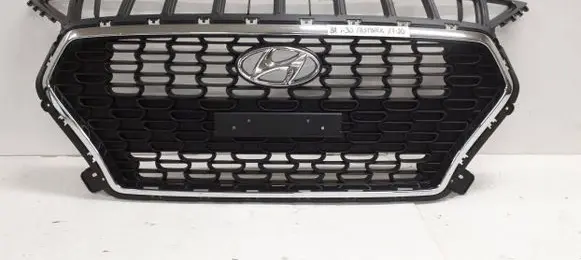 Hyundai i30 fastback Front grill 86351G4AA0