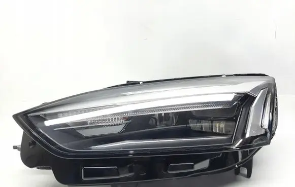 Audi A5 Headlight/headlamp 8V0941774J
