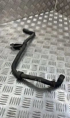 Volkswagen PASSAT B6 Engine coolant pipe/hose