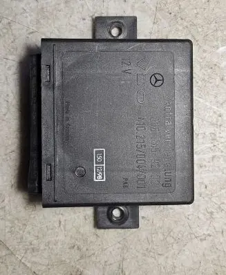 Mercedes-Benz Sprinter W901 W902 W903 W904 Door central lock control unit/module 0165459232