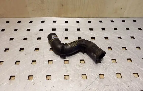 Audi A6 S6 C6 4F Engine coolant pipe/hose 4F2819372