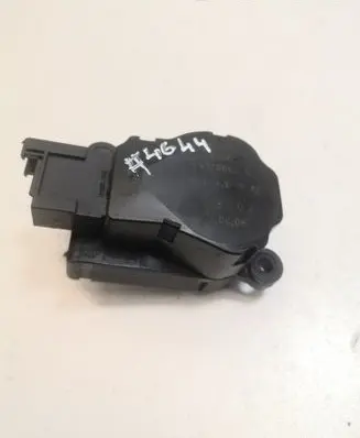 Mercedes-Benz SLK R171 Air flap motor/actuator A2038201642