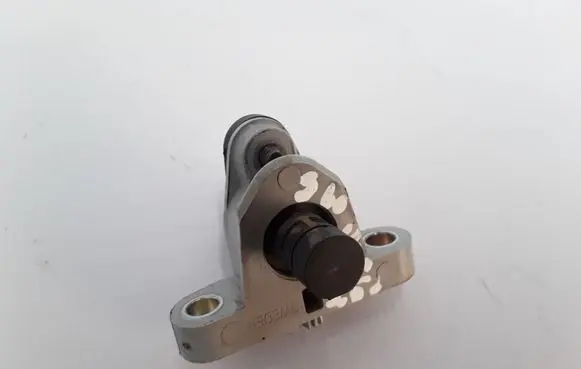Volvo S60 Crankshaft position sensor 31303094