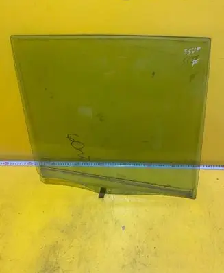 Renault Modus Rear door window glass E943R-000015