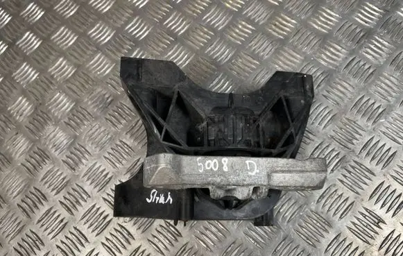 Peugeot 5008 II Engine mount bracket