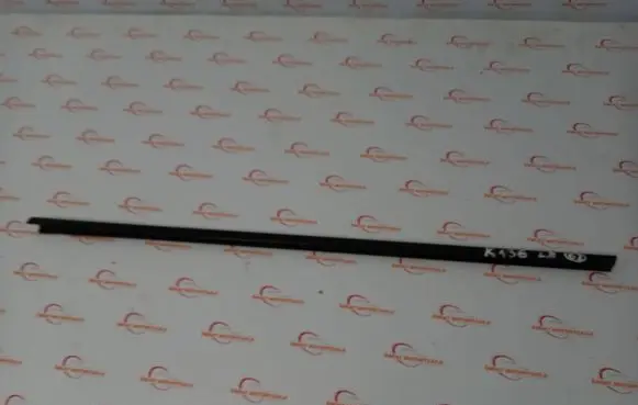 Fiat 500 Front door windshield rail 
