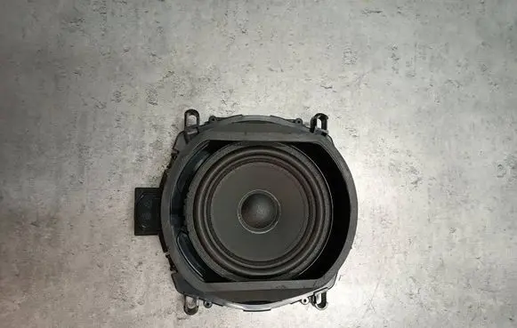 BMW X4 F26 Subwoofer speaker 9297897