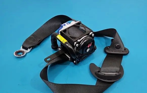 Toyota C-HR I Front seatbelt 73210F4010 IMPRK1590529
