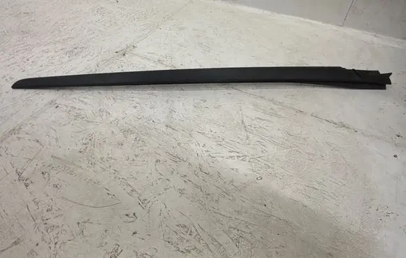 BMW M4 G82 G83 Windshield trim 8494507