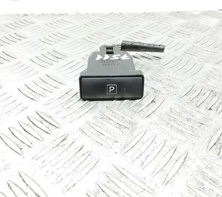 Toyota Prius (NHW20) Hand parking brake switch 15A685