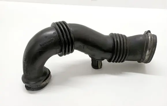 Peugeot Partner Turbo air intake inlet pipe/hose 9656953680A