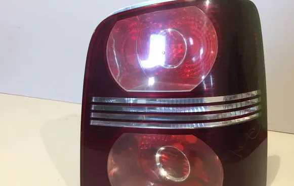 Volkswagen Touran I Rear/tail lights 1T0945096N 02031610
