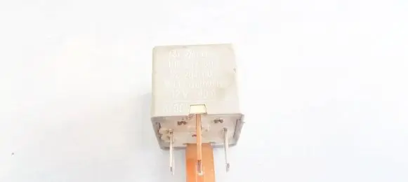 Volkswagen Golf III Other relay 191937503 22204007