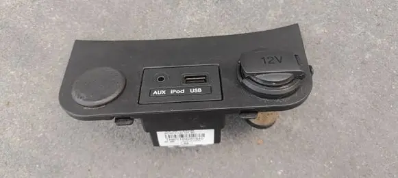 KIA Picanto USB socket connector 961201Y100