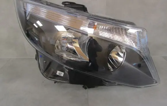 Mercedes-Benz V Class W447 Headlight/headlamp A4479067800 1EL01128418 00610820