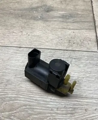 Volvo V60 Turbo solenoid valve 31339808 16T076 70466400