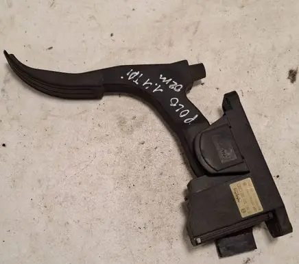 Volkswagen Polo Accelerator throttle pedal 0281002322 6N1721503D 086103190