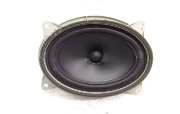 Lexus CT 200H Front door speaker 8616076050