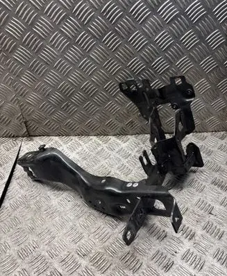 BMW 5 G30 G31 G38 Headlight/headlamp mounting bracket 7383857 110222